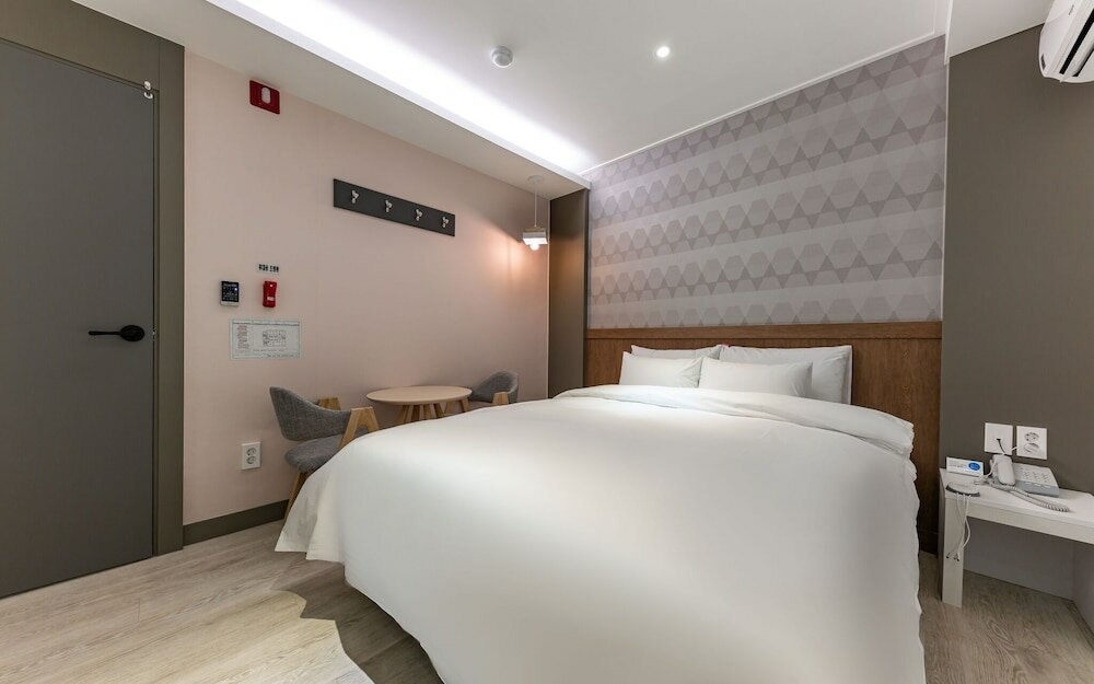 Фото Daejeon Yongjeon Momo