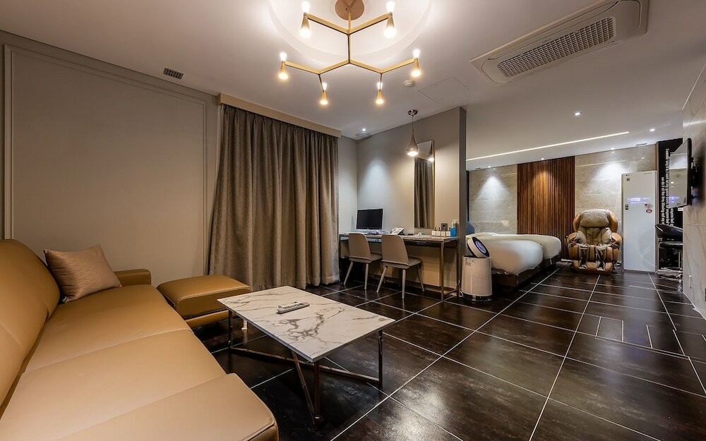 Фото Daejeon Yuseong Bergen Hotel