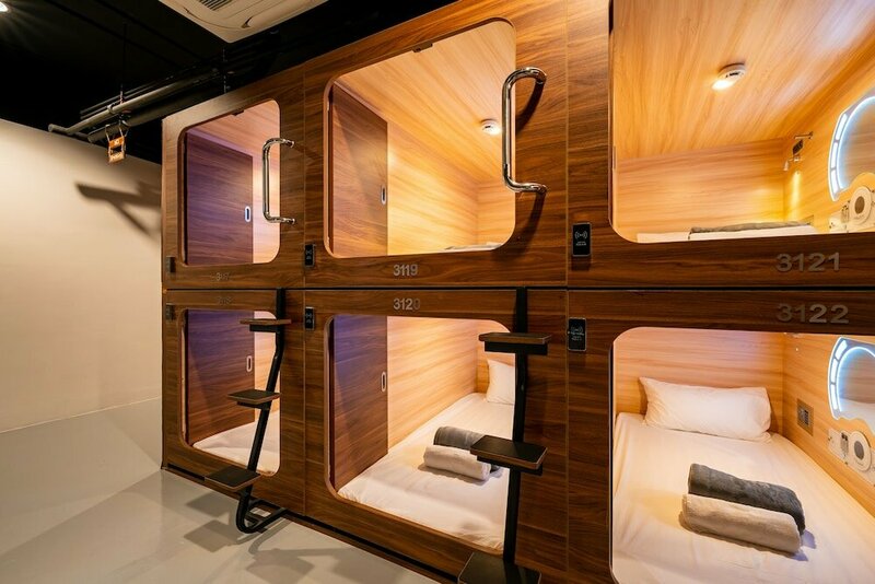 Гостиница Jpod Capsule Hotel в Кота-Кинабалу