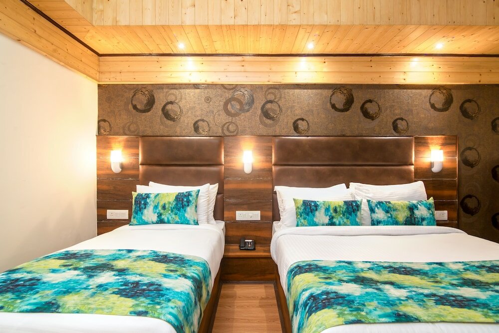 Фото Sumi Queen's Yard Rink Mall Darjeeling