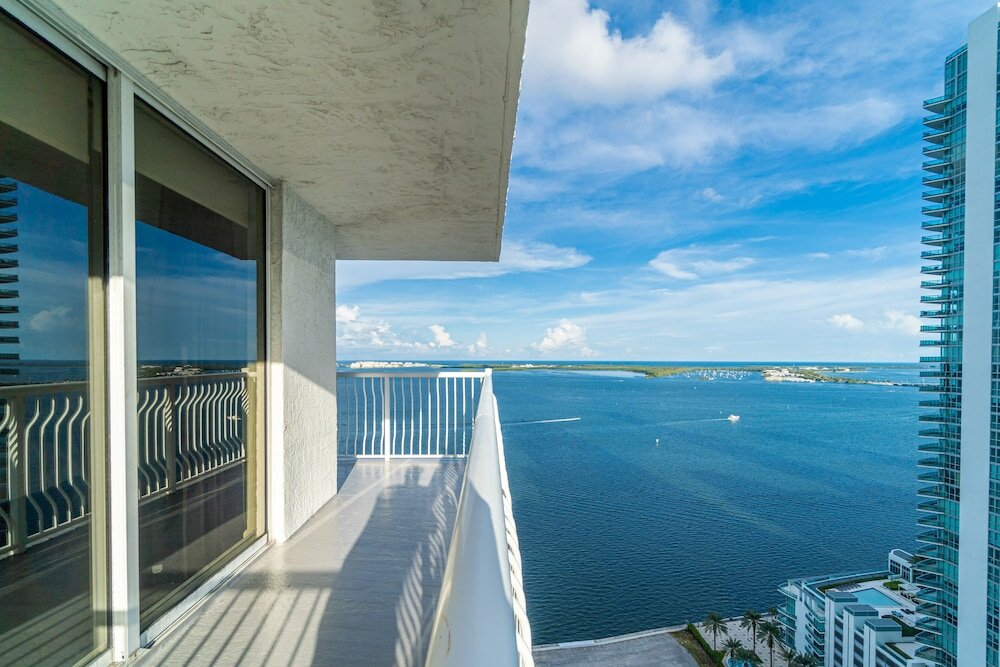 Фото Luxury Apartments W Pool & Ocean views