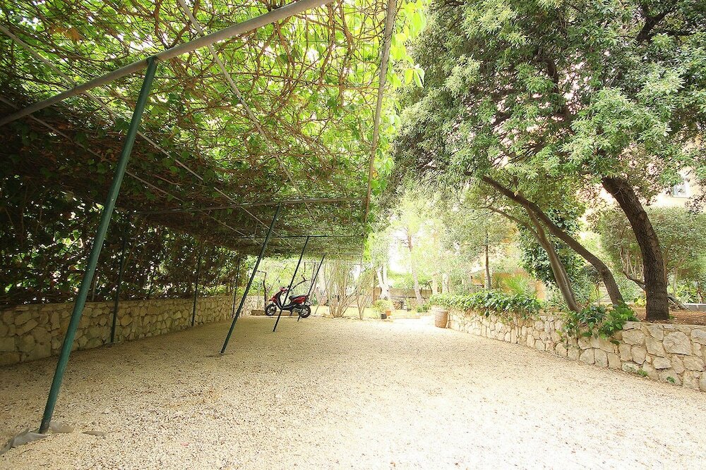 Фото Dino - Apartments With hot tub - A2