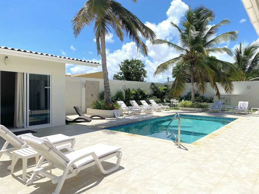 Фото Yoyita Suites Aruba