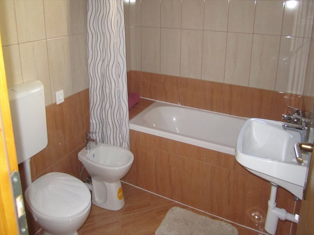 Фото Andro - With Parking - H