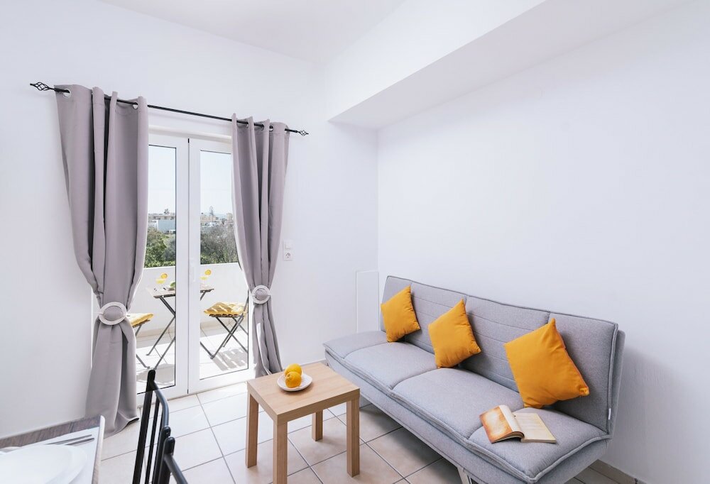 Фото Ermis Luxury Suites & Apartments