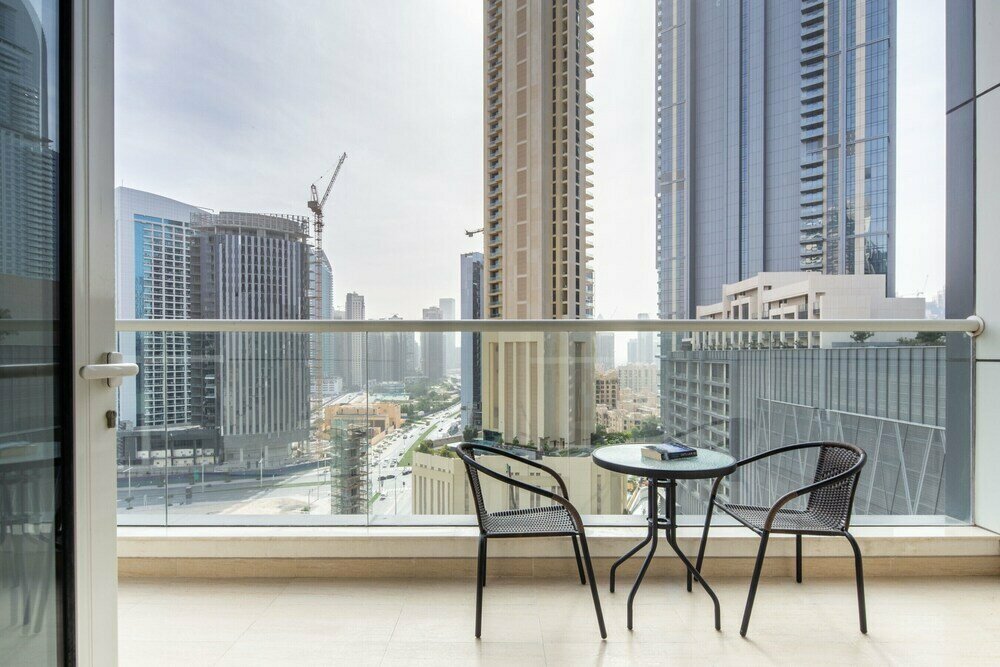 Short-term housing rental Pristine 2br Apartment in Downtown Dubai - Sleeps 5!, Dubai, photo