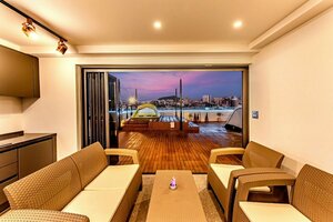 Гостиница The Jade hotel