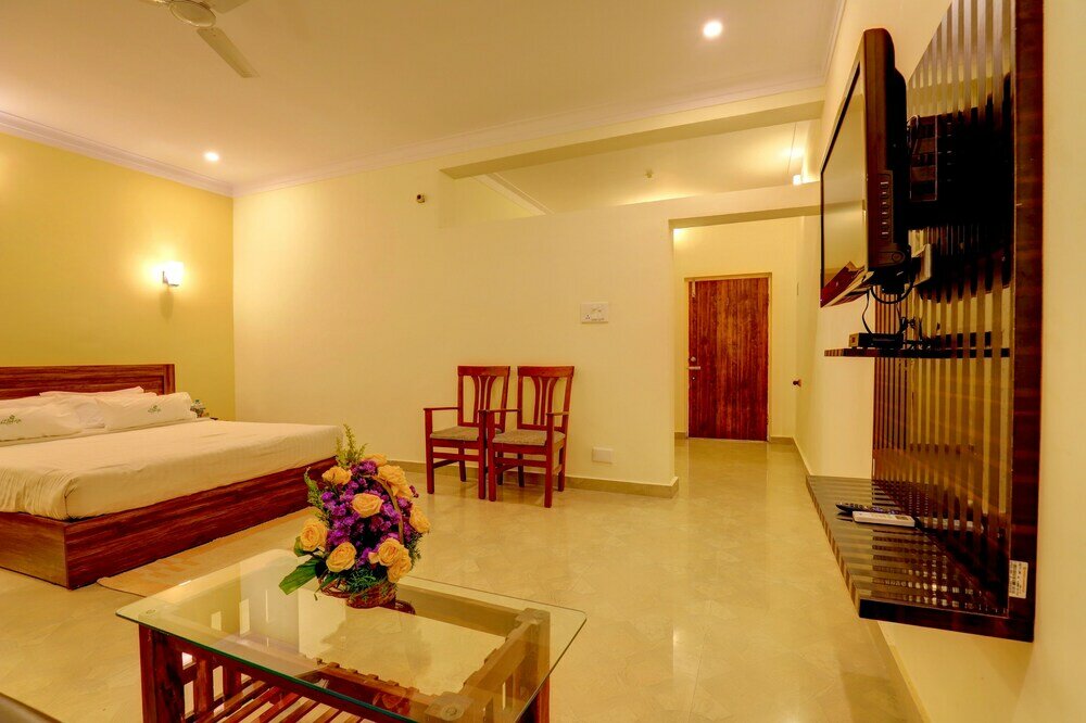 Фото Ezzenza Royal Garden Brindavan Resort