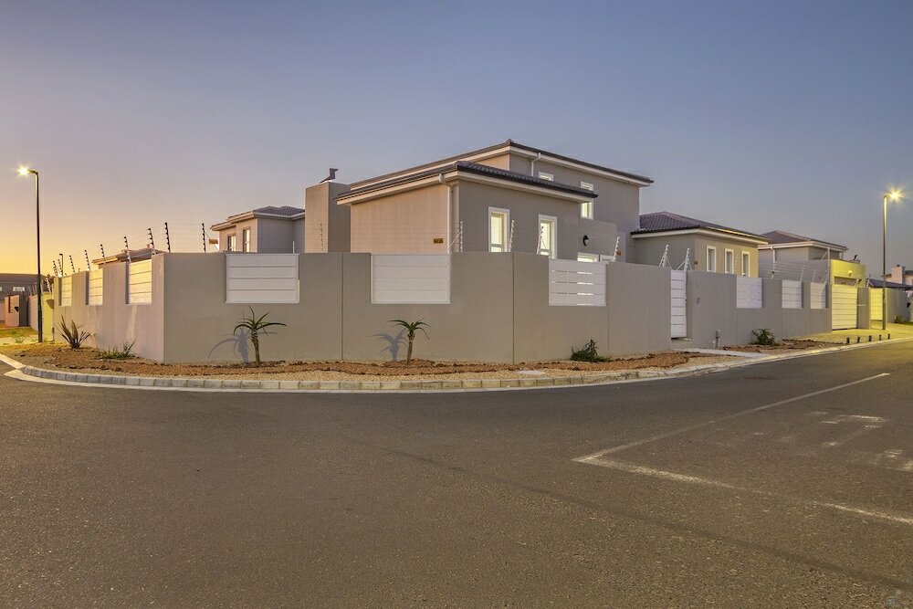 Фото Bayford House