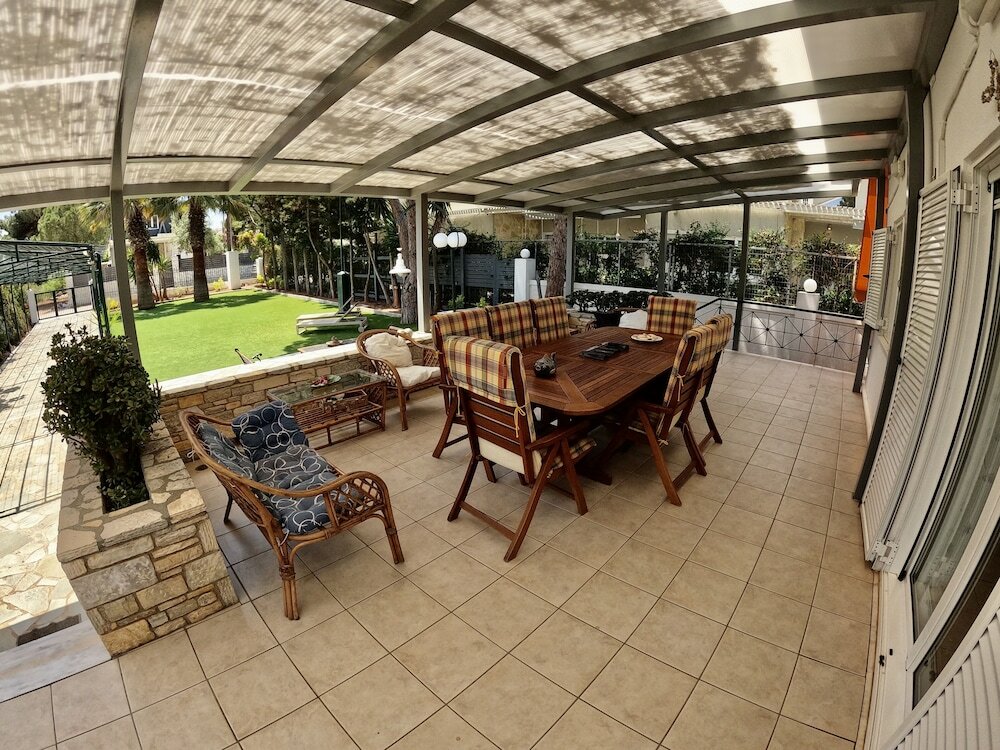 Фото Hector Villa Airport