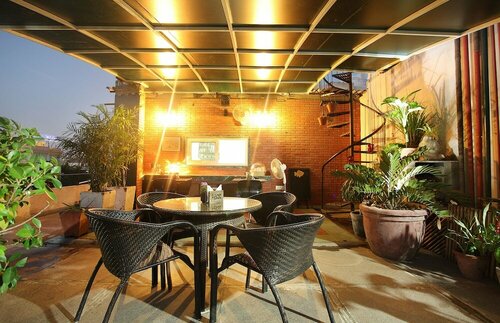 Гостиница Perch Service Apartment в Гургаоне