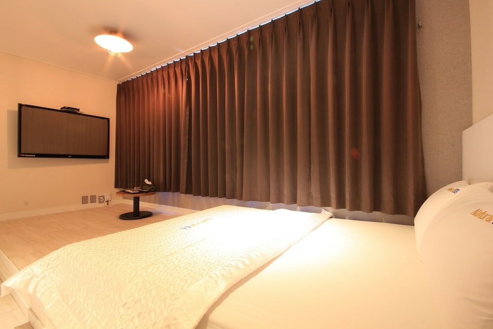 Фото Pohang Yeongildae Bb