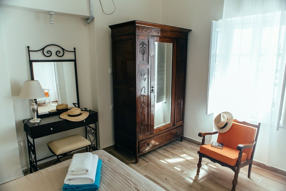 Фото Day One Fira Mansion