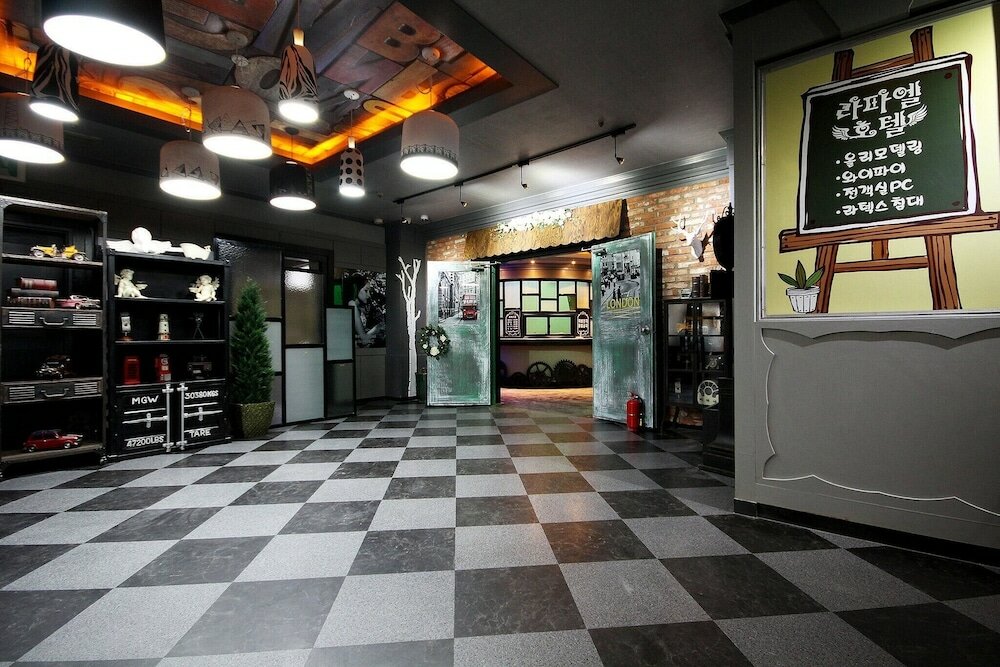 Фото Changwon Sangnam-dong Raphael