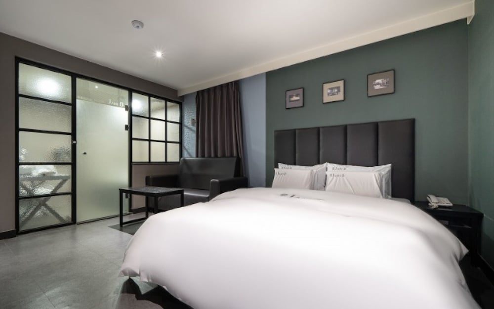 Фото Suwon Jani B