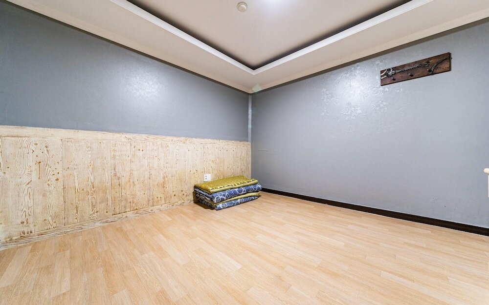 Фото Daejeon Yongjeon High Class