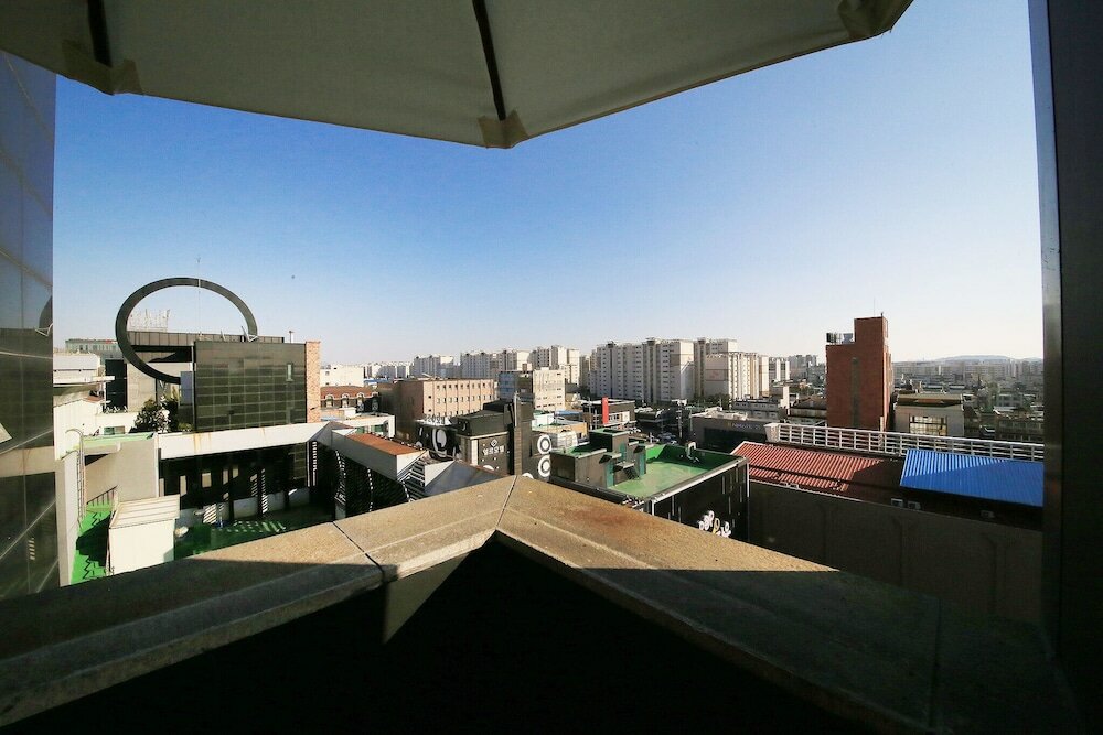 Фото Suwon City Hall Station Bobos