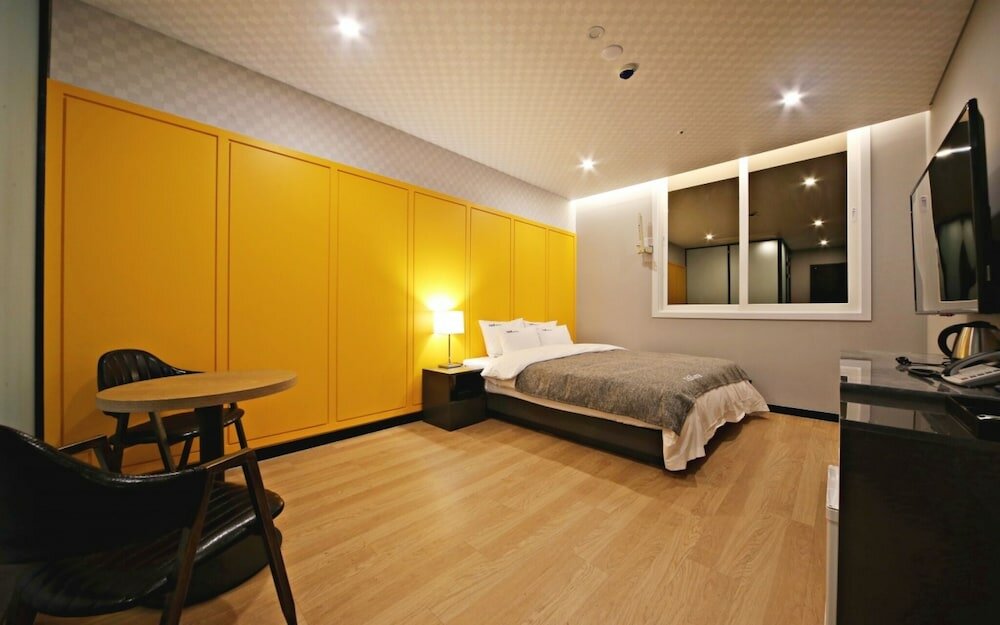 Фото Changwon Jinhae Yongwon Hotel The K