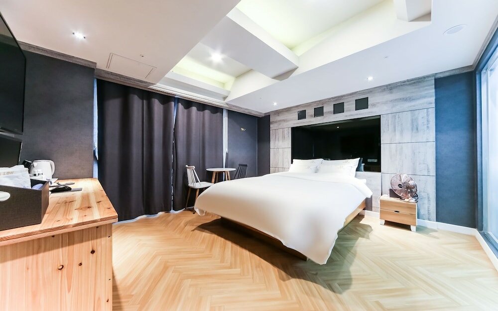 Фото Changwon Sangnamdong Hotel Jm