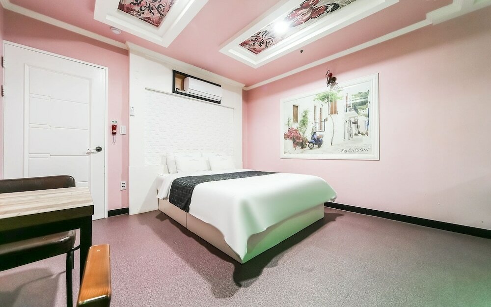 Фото Changwon Sangnam-dong Raphael