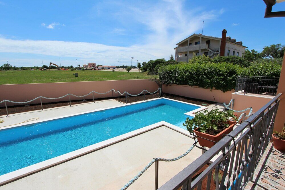 Фото Apartments Rubil