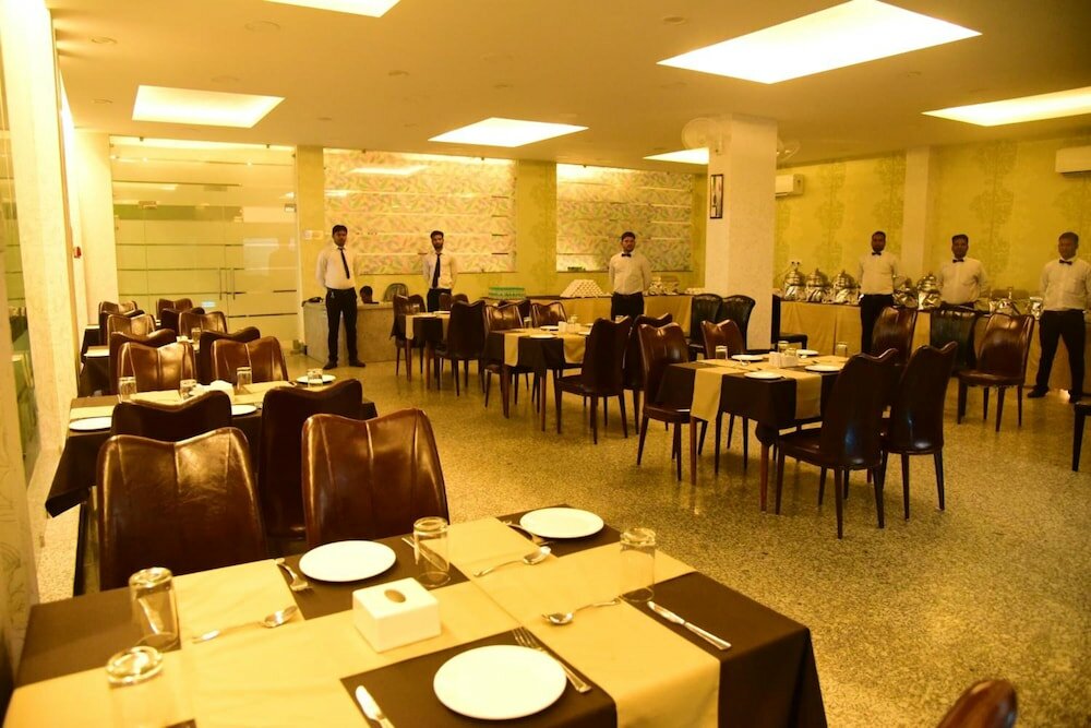 Фото Hotel Suraj Palace