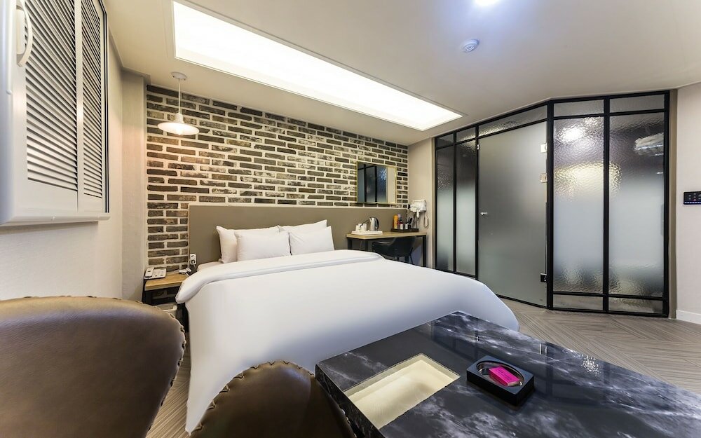 Фото Suwon City Hall Station Dean