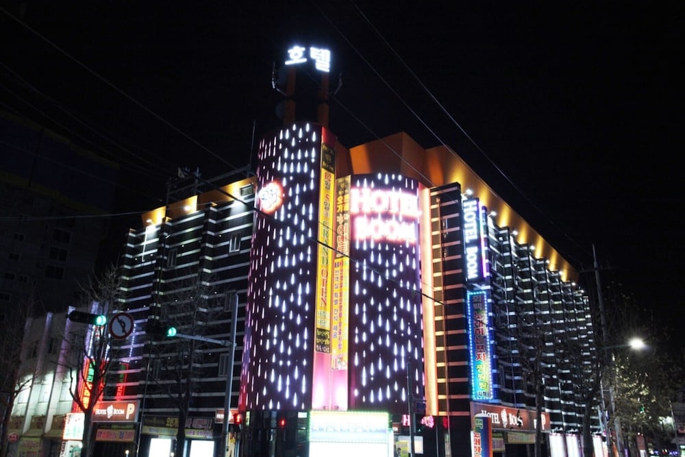 Фото отеля 1