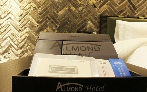 Гостиница Masan Almond Hotel в Чханвоне