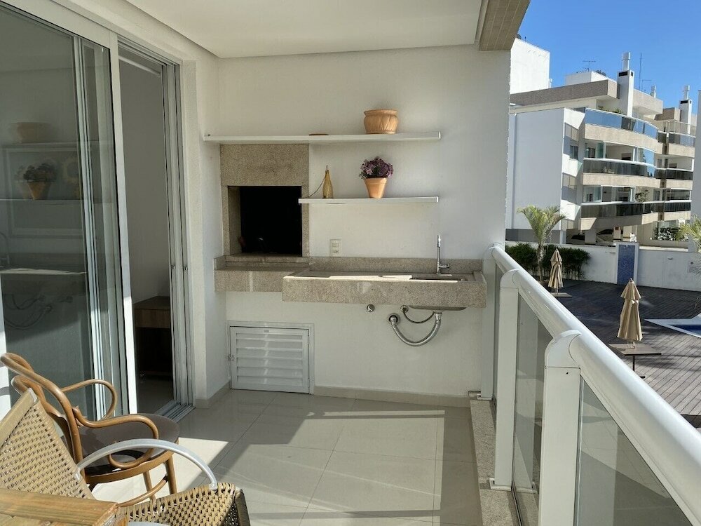 Фото Porto De Jurere Florianópolis Piscina