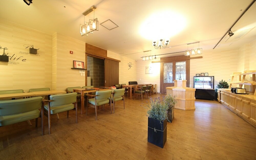 Фото Changwon Bukmyeon Nouage Cullinan