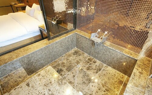 Гостиница Masan Almond Hotel в Чханвоне
