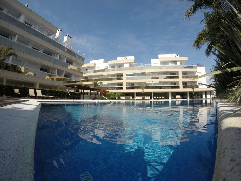 Фото Porto De Jurere Florianópolis Piscina