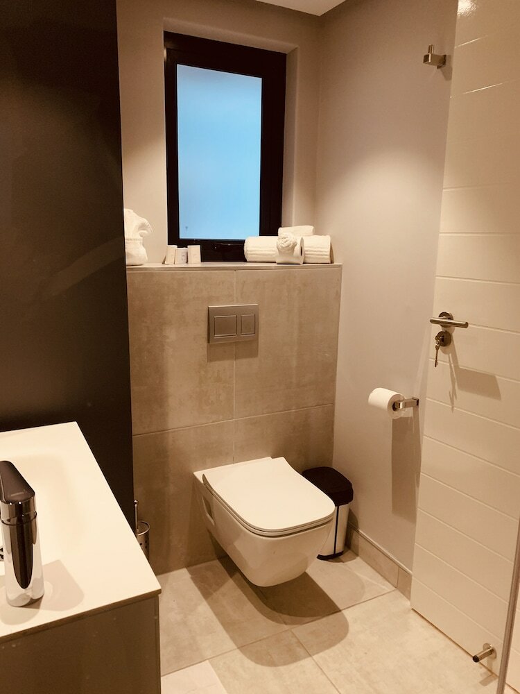 Фото Urban Elephant 16 on Bree