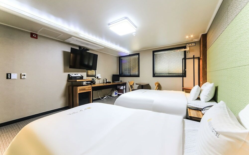 Фото Geoje Jangseungpo Yangpa