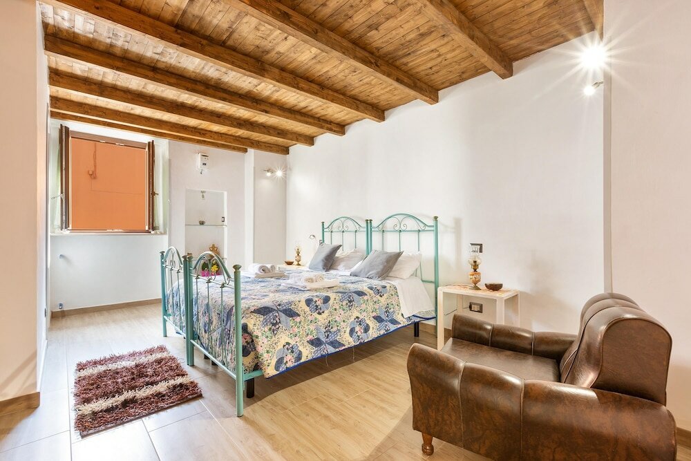 Фото 2192 Casetta di Adriana