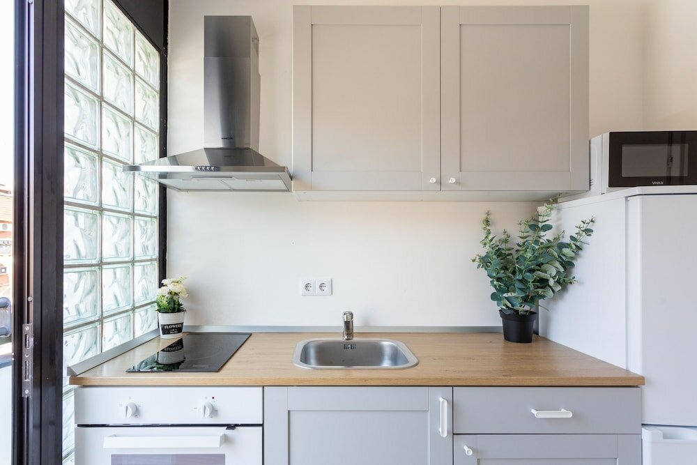 Фото Bright and Cozy Duplex Near City Center