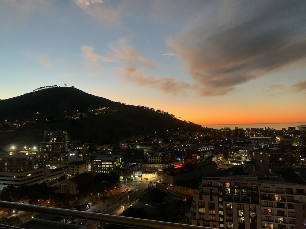 Фото Urban Elephant 16 on Bree