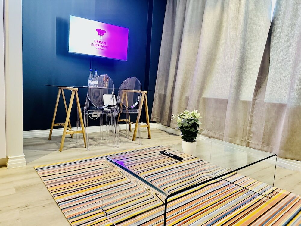 Фото Urban Elephant 16 on Bree