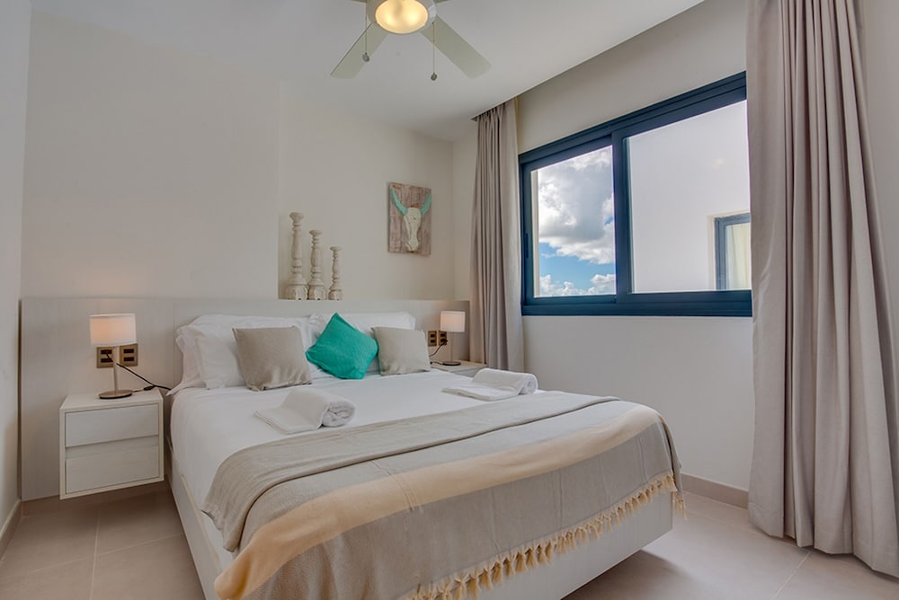 Фото Pool Garden Luxury Apt