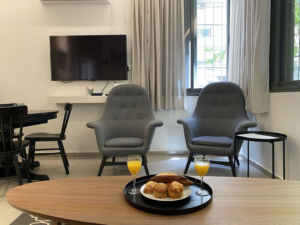 Фото Cozy Apartment in the Heart of Tel Aviv