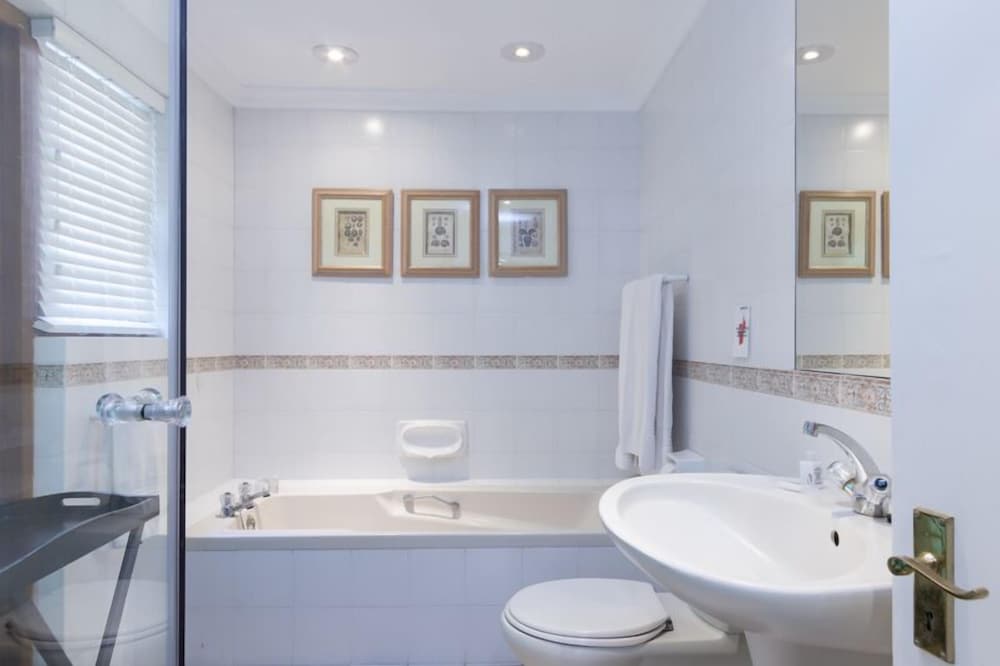 Фото Riverside Boutique Hotel