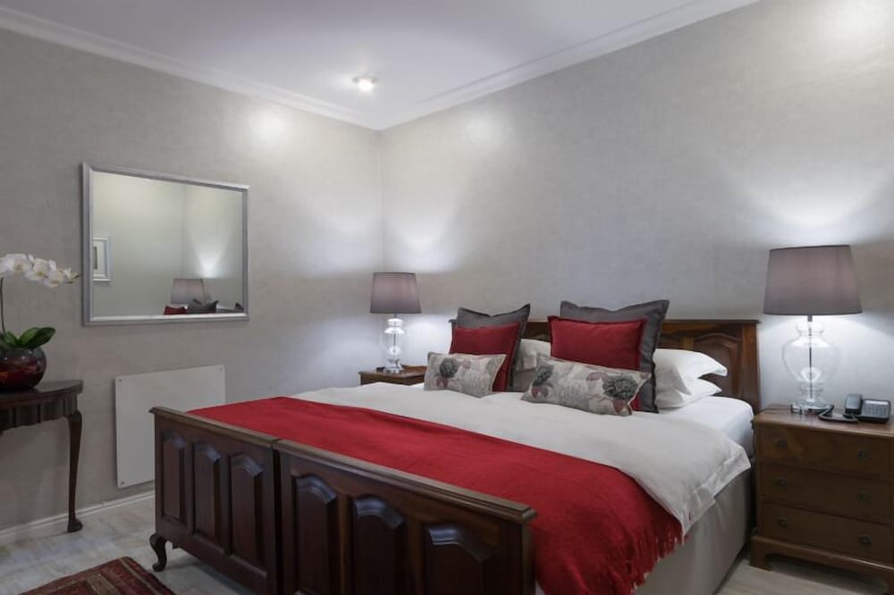 Фото Riverside Boutique Hotel