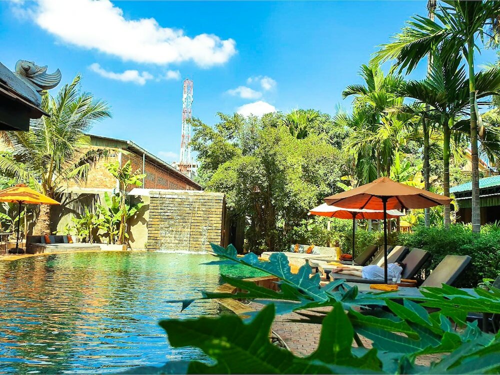 Фото Central Privilege Hotel