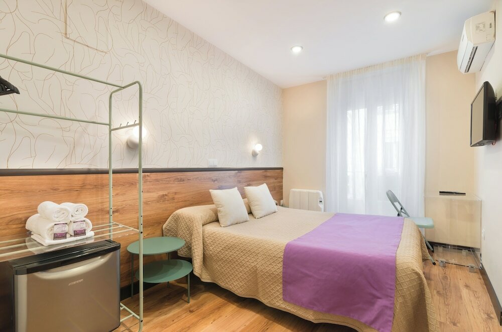 Фото Hostal Art Madrid