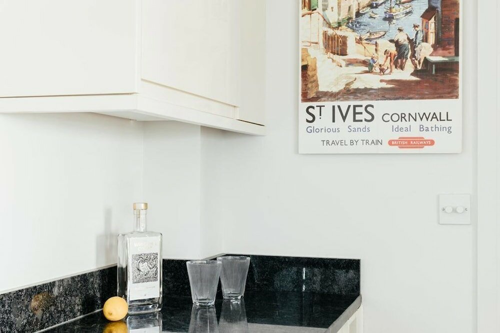 Фото 10 Sunday School Court