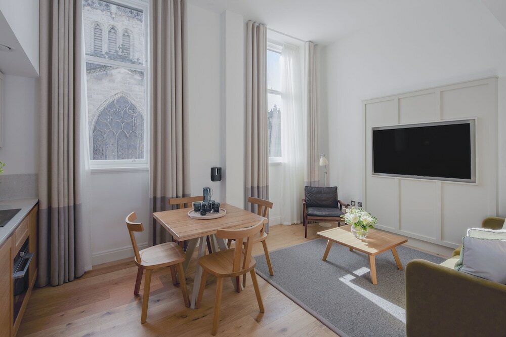 Фото Cheval Old Town Chambers