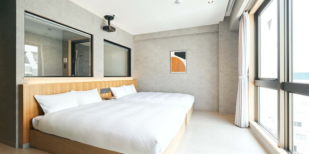 Фото Lacer Okinawa Naha Tomariport