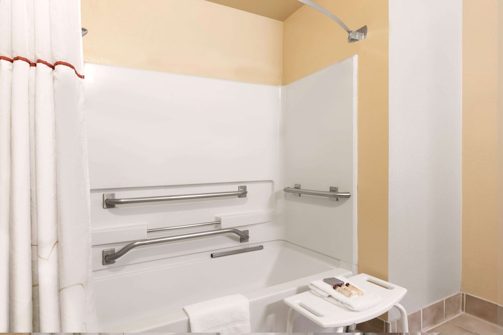 Фото Hawthorn Suites by Wyndham Rancho Cordova/Folsom