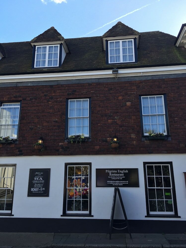 Фото The Pilgrims Hotel